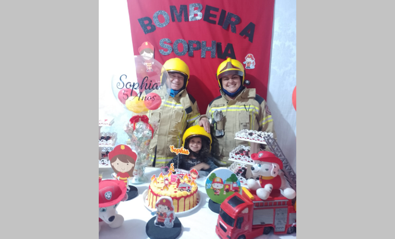 Bombeiros fazem surpresa em aniversário de criança em São Sepé