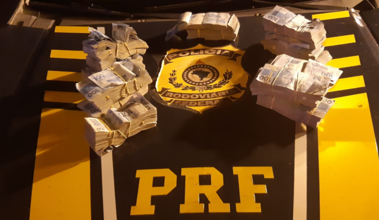 PRF apreende R$ 350 mil escondidos em veículo em Rosário do Sul