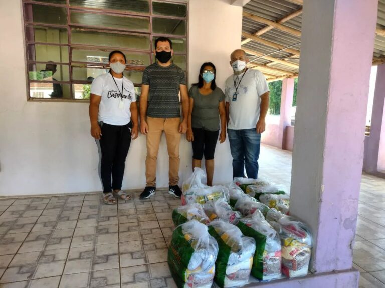 Escritório da Cidadania entrega cestas básicas nas comunidades Quilombolas de São Sepé