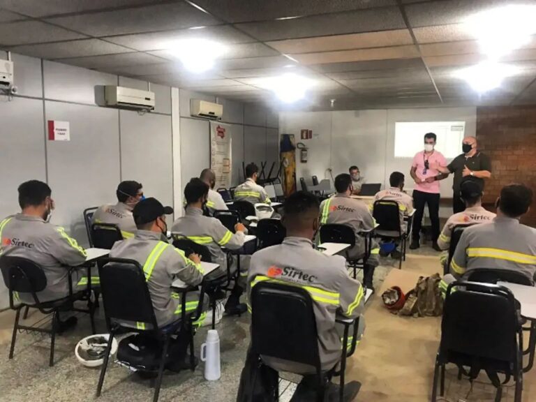 Inscrições para o curso de eletricista de rede são prorrogadas até 3 de março