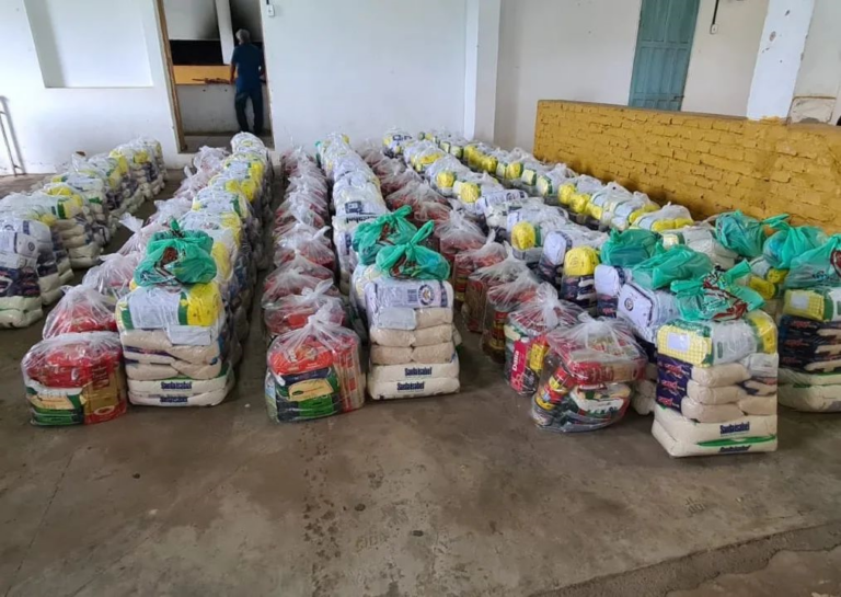 Prefeitura entrega cestas básicas para famílias atingidas pela estiagem em São Sepé
