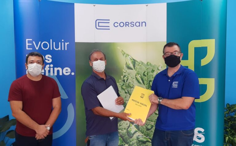 Infraestrutura entrega projeto para tratamento de esgoto no Bairro Cristo Rei