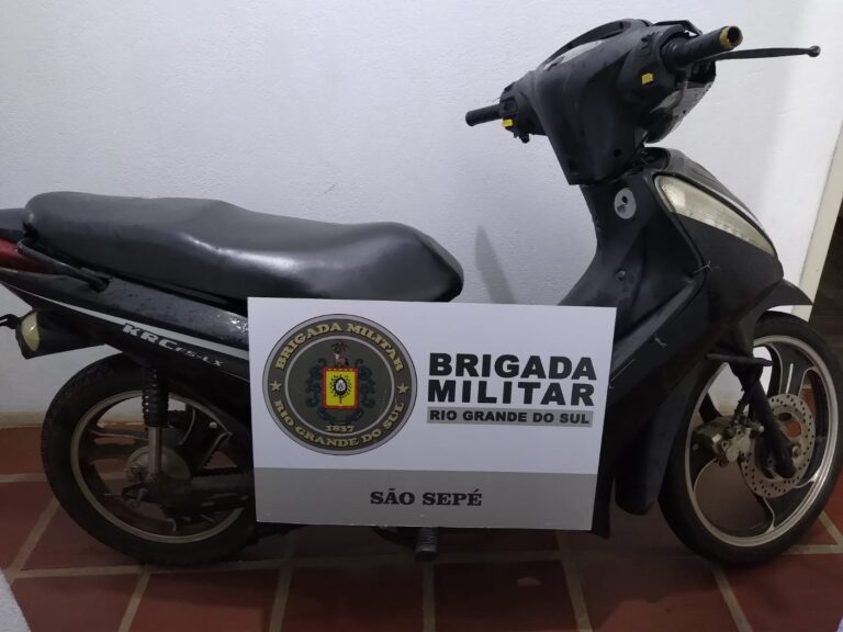 Polícia aborda dois adolescentes com moto furtada em São Sepé