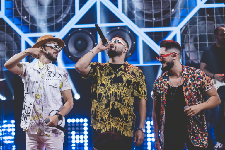 Sandro e Cícero lançam música inédita com Jerry Smith
