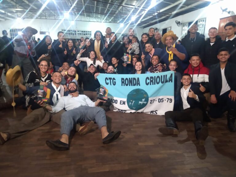 Invernada do CTG Ronda Crioula volta pra casa com troféus na 1ª etapa regional para o ENART