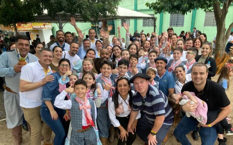 Grupo CAAMI Folclore e Arte Nativa conquista 1º lugar no 26º FestMirim
