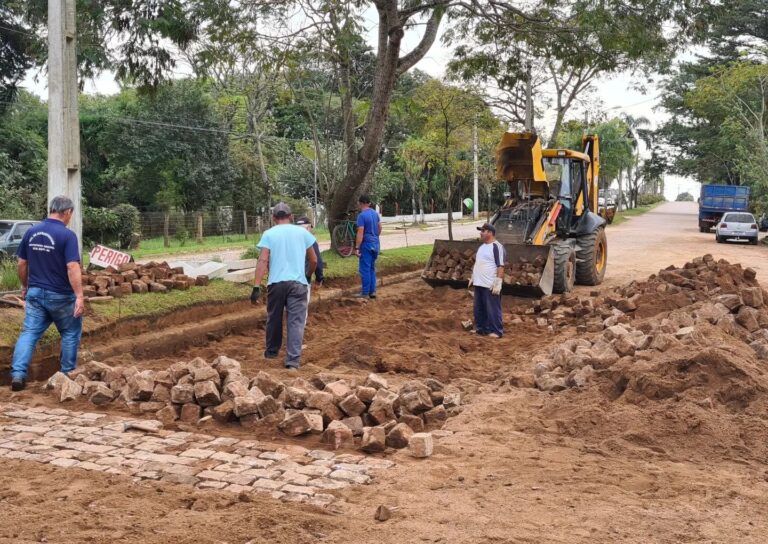Representantes da Prefeitura acompanham obras em andamento em São Sepé