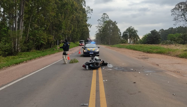 Homem fica gravemente ferido em acidente na BR-290 em Caçapava do Sul