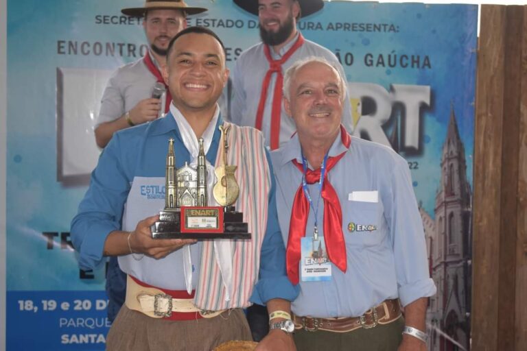 CTG Ronda Crioula conquista premiação no Enart