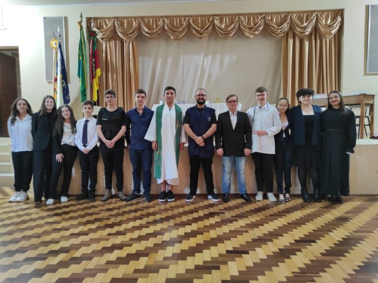 Alunos participam de júri simulado inspirado em conto de Machado de Assis