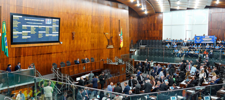 Assembleia Legislativa aprova reajuste de 9% para o piso salarial regional.