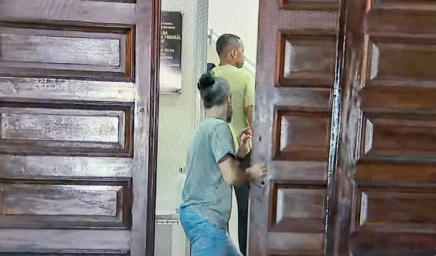 Ex Jogador Robinho é preso em casa no interior de São Paulo.