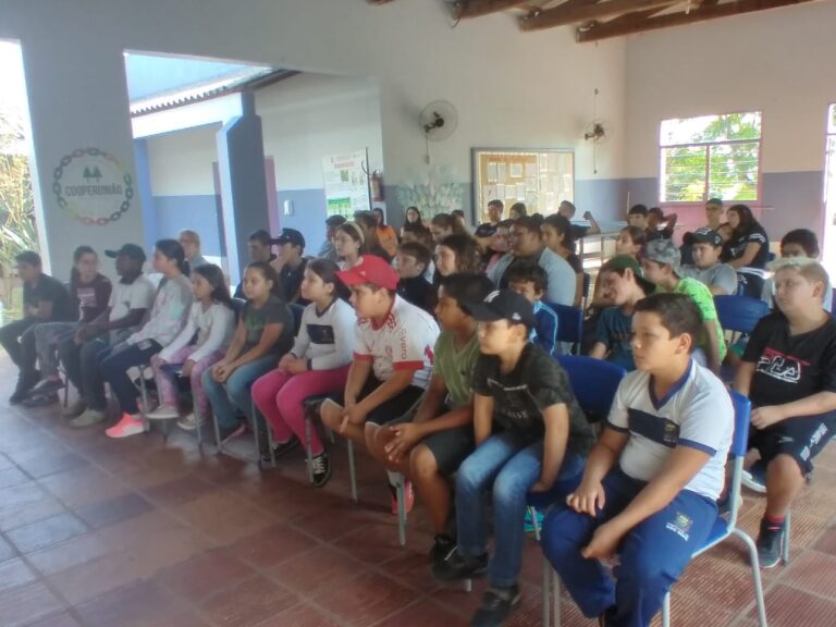 Alunos do ensino fundamental em São Sepé, receberam palestra sobre o Bullying.