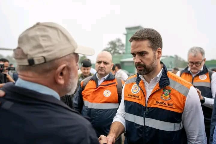 PRESIDENTE LULA ESTA EM SANTA MARIA JUNTO COM O GOVERNADOR EDUARDO LEITE