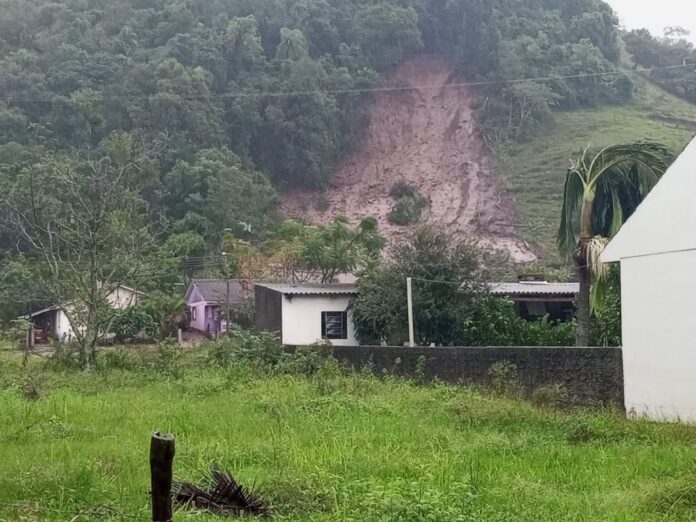 WhatsApp Image 2024-05-01 at 19.28.01 (1)