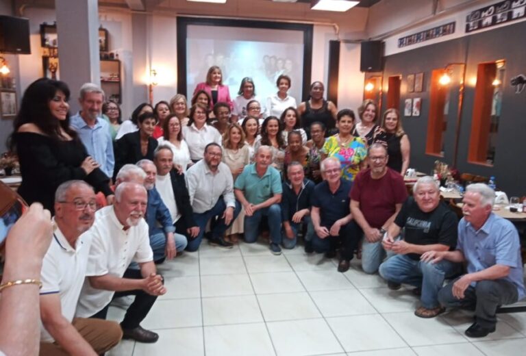 CESS REALIZOU AULA COMEMORATIVA POR BODAS DE 50 ANOS DE FORMATURA.