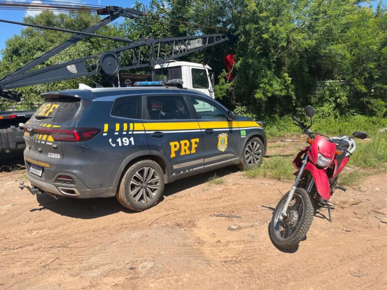 Após fuga de abordagem, PRF apreende motocicleta com mais de R$ 670 mil débitos em Santa Maria