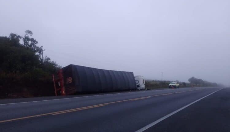 Acidente com caminhão deixa uma vítima fatal na BR-392 em Canguçu
