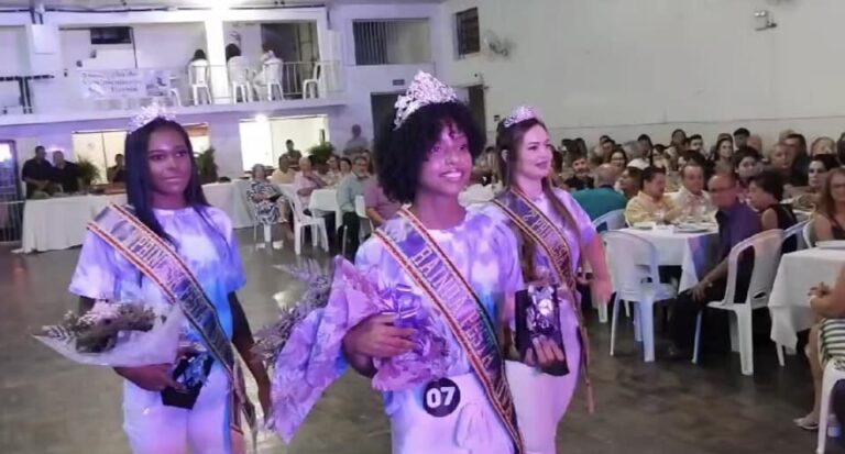 Baile das Soberanas da Festa da Uva coroou sua nova corte.