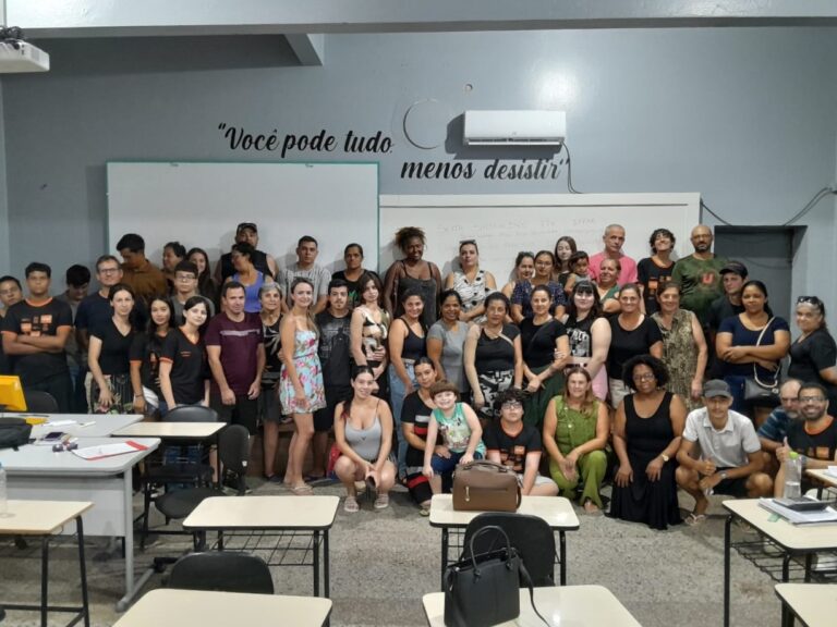 Secretaria de Educação viabiliza transporte para estudantes do curso técnico de São Vicente