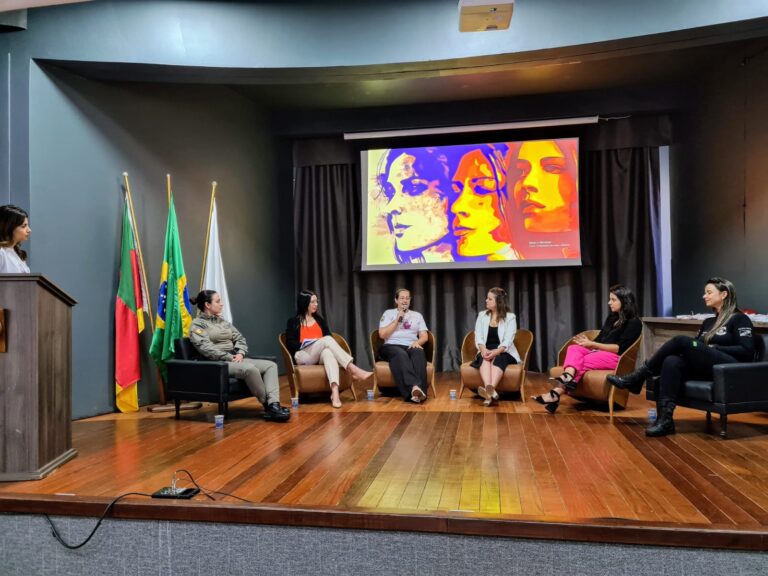 Fórum debateu a violência contra as mulheres.