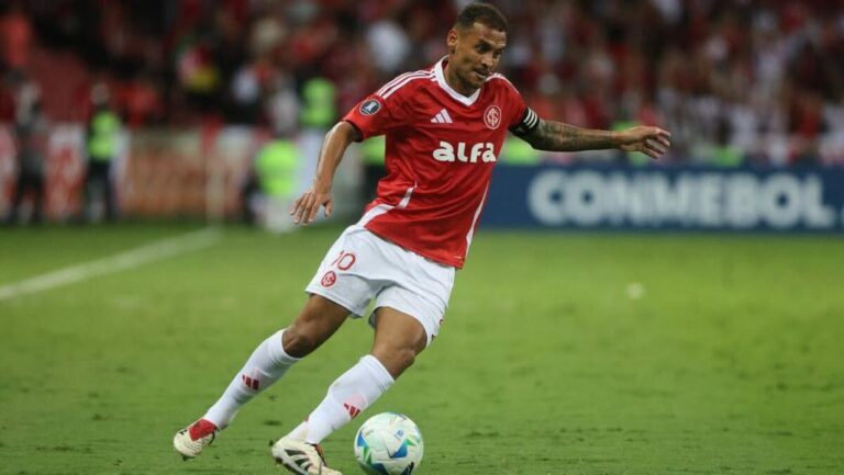 COLORADO VENCE JUVENTUDE NO BEIRA RIO.