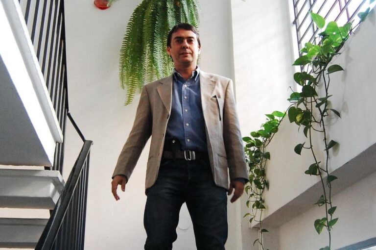 Delegado da Polícia Civil Marcos Ramos Vianna, condenado a 18 anos por estupro é preso em Santa Maria.