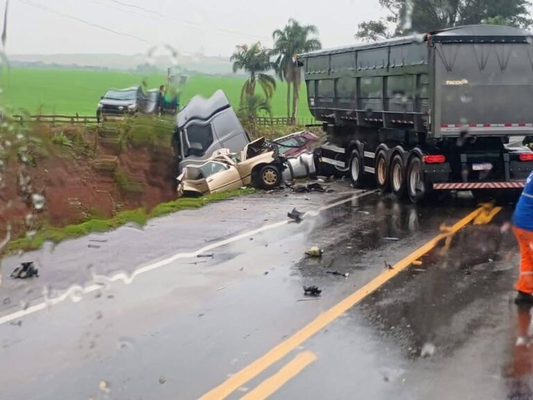 GRAVE ACIDENTE NA BR-158 DEIXA UMA VÍTIMA FATAL EM CRUZ ALTA.