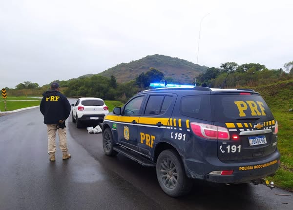 PRF apreende mais de dois quilos de skunk e prende casal em Caçapava do Sul