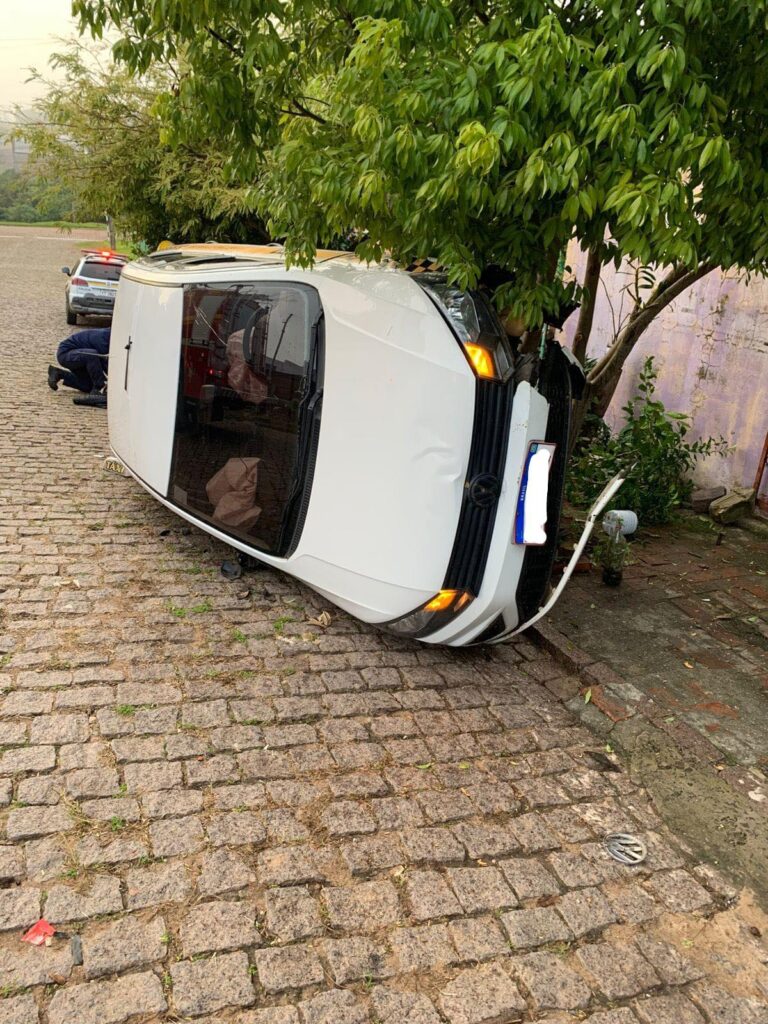 Acidente nesta manhã de domingo, 22, deixou uma pessoa ferida em São Sepé.