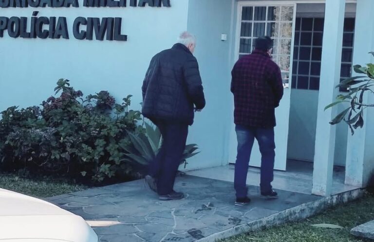 Homem foi preso no município de Formigueiro acusado de agredir a companheira com um golpe de machado.