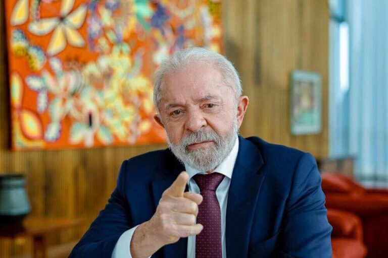 LULA DIZ QUE TARIFAÇO DE TRUMP É CHATAGEM INACEITÁVEL.