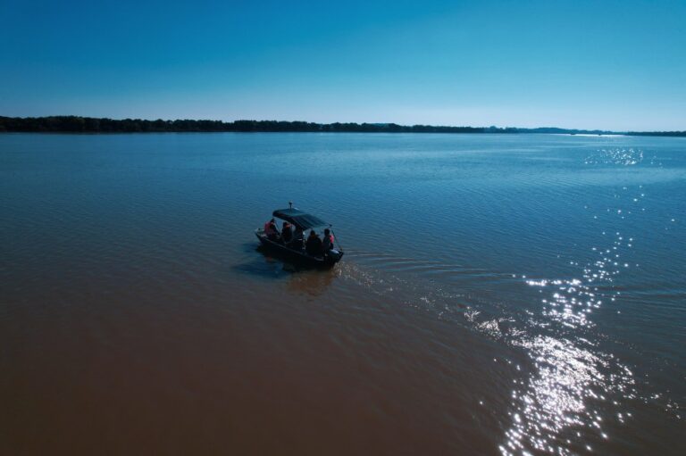 Batimetria já está em campo para medir profundidade dos rios de grande porte do Estado