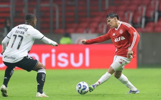 INTERNACIONAL EMPATA COM VASCO DENTRO DO BEIRA RIO.