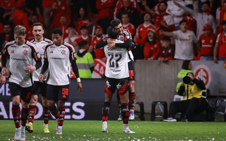 Inter perde mais uma vez para o Flamengo e dá adeus a Libertadores.