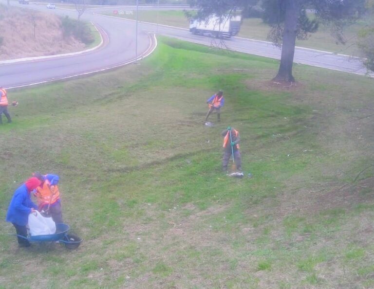 Secretaria de Infraestrutura realiza limpeza no Viaduto e no Parque Ambiental Galeno Motta