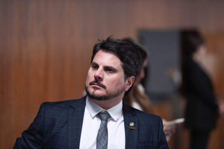 Marcos do Val é alvo de operação da PF e terá que colocar tornozeleira eletrônica