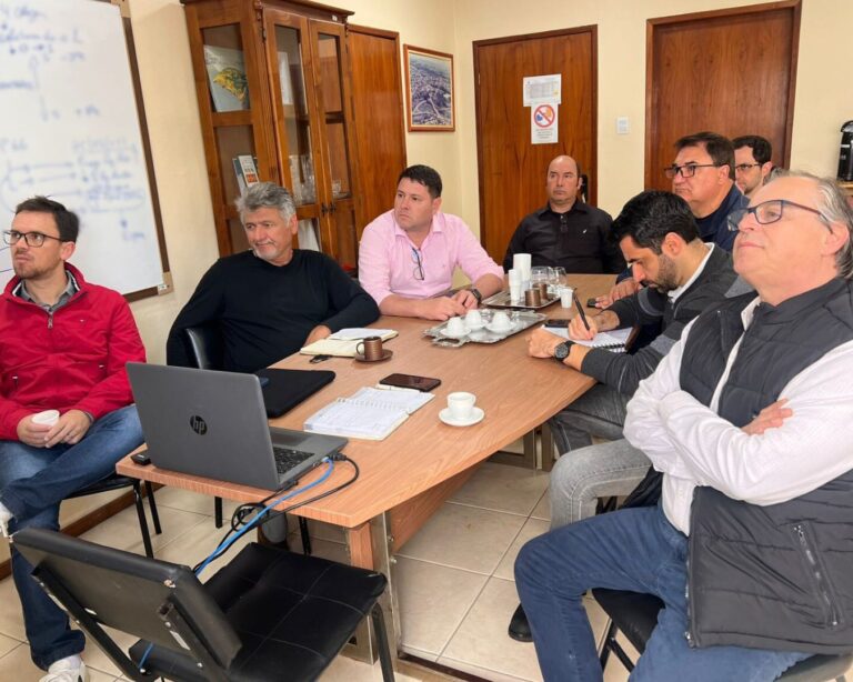 Prefeitura se reúne com a Corsan e cobra melhorias nos serviços prestados