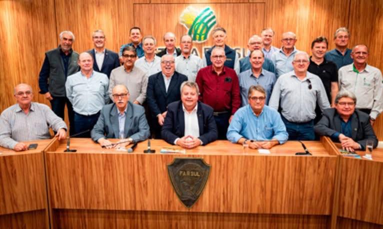 Nova diretoria da Farsul é apresentada tendo dois presidentes sindicais da nossa região na chapa.