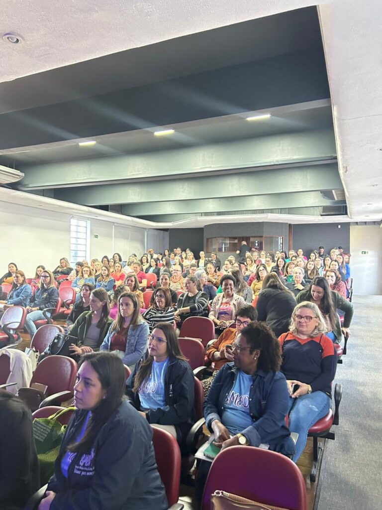 Formação aborda PNEERQ e BNCC da Computação