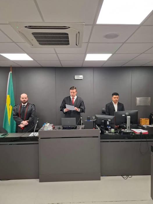 Tribunal do Júri de São Sepé condena quatro réus em sessão.