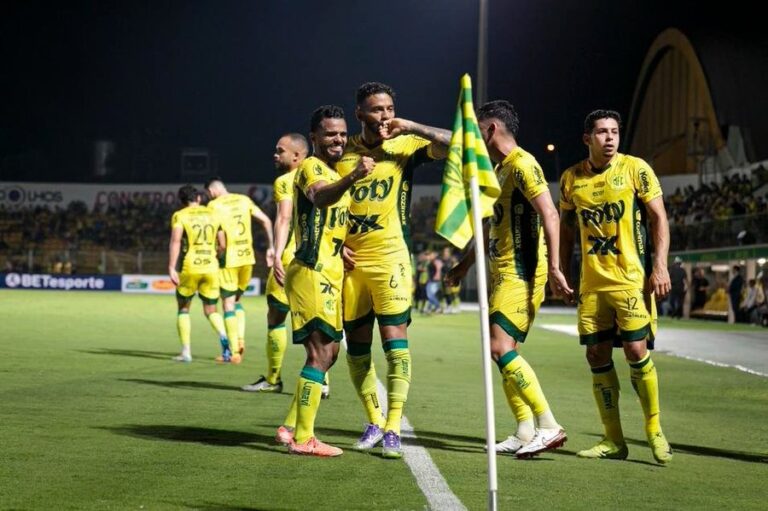 Colorado vai mal mais uma vez fora de casa e perde para o Mirassol.