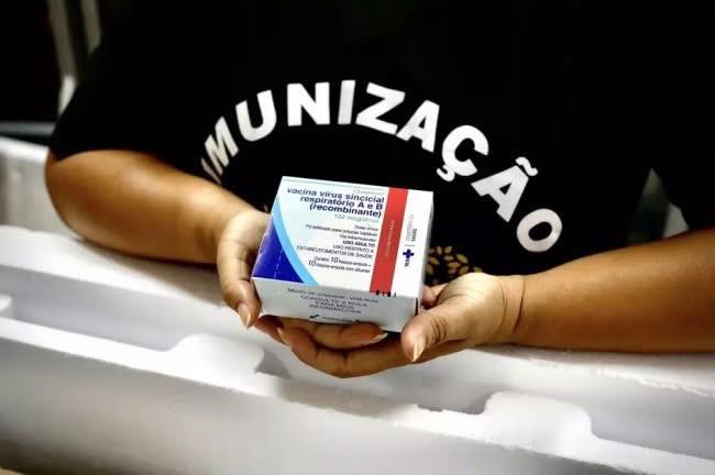Rio Grande do Sul recebe 32 mil doses de vacina para gestantes que imuniza bebês contra a bronquiolite