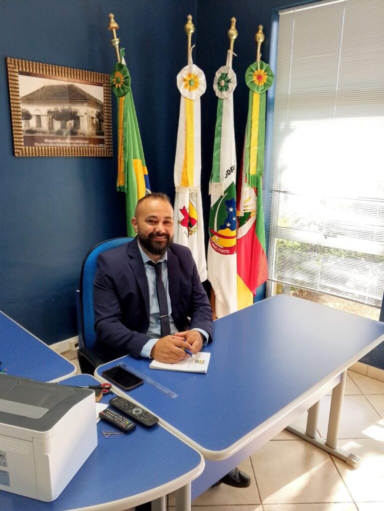 Claudiocir Ferreira é empossado presidente da Câmara de Vereadores de São Sepé