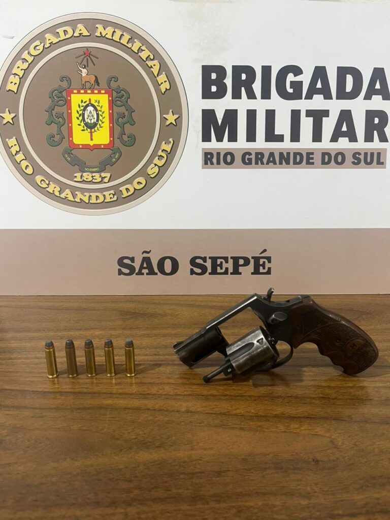 Brigada Militar realiza prisão por porte ilegal de arma de calibre restrito e ameaça em São Sepé