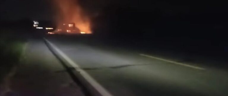 PRF atende ocorrência de incêndio em veículo na BR-290 em Rosário do Sul