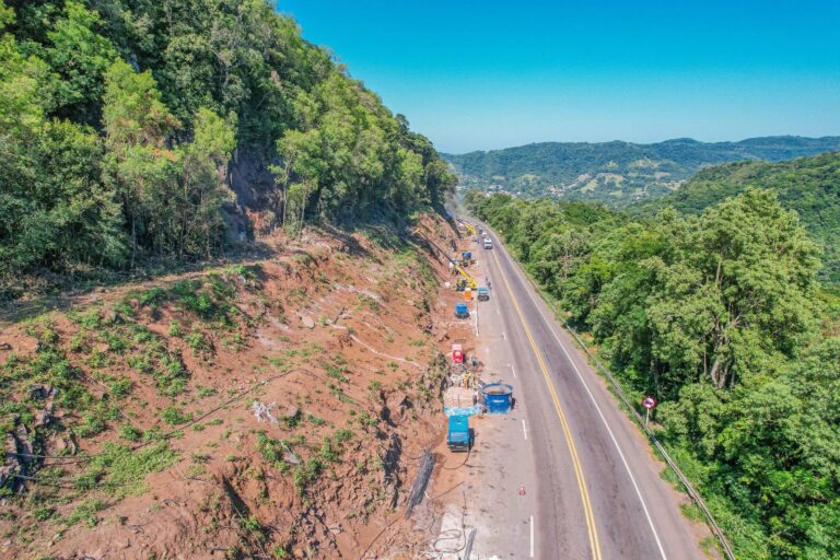 DNIT avança com obra de contenção na BR-158/RS