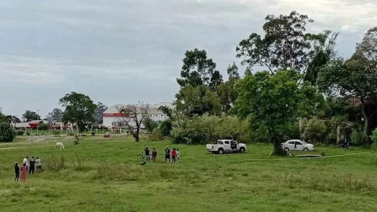 Homem é encontrado morto em São Gabriel. Corpo foi localizado próximo a um residencial.