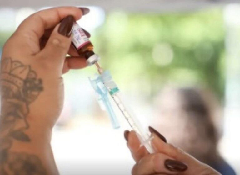 Síndrome Respiratória Aguda Grave acende alerta devido ao aumento de casos em crianças menores de dois anos.