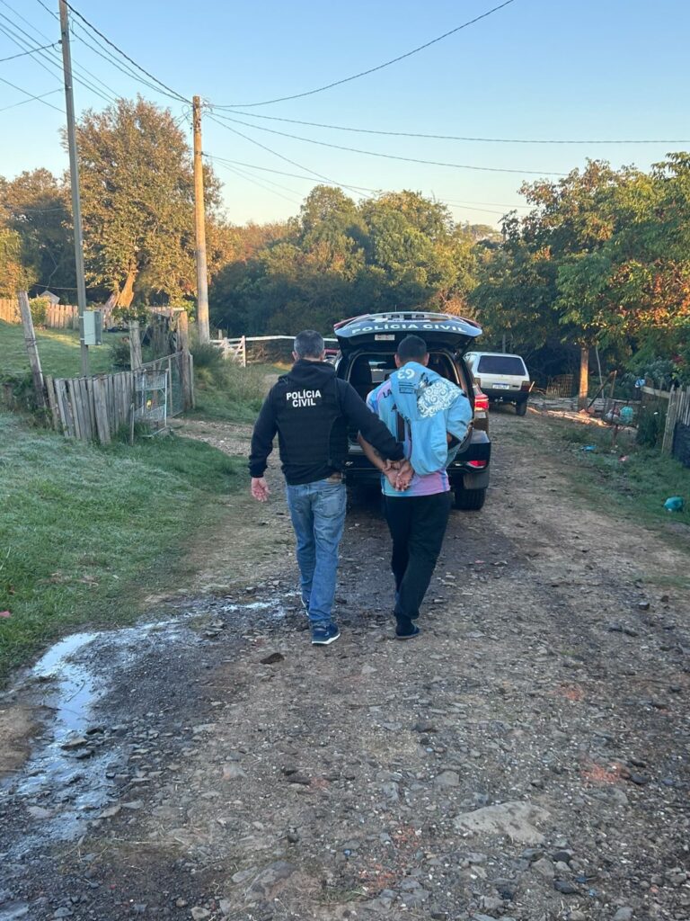 DRACO de Santa Maria deflagra operação contra o narcotráfico e prende quatro investigados.